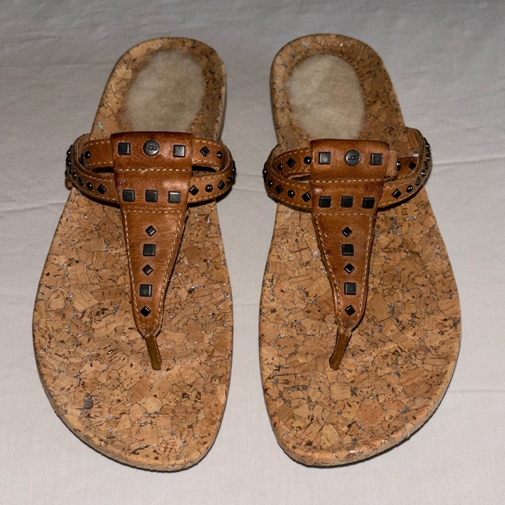 Women’s 7 UGG sandal